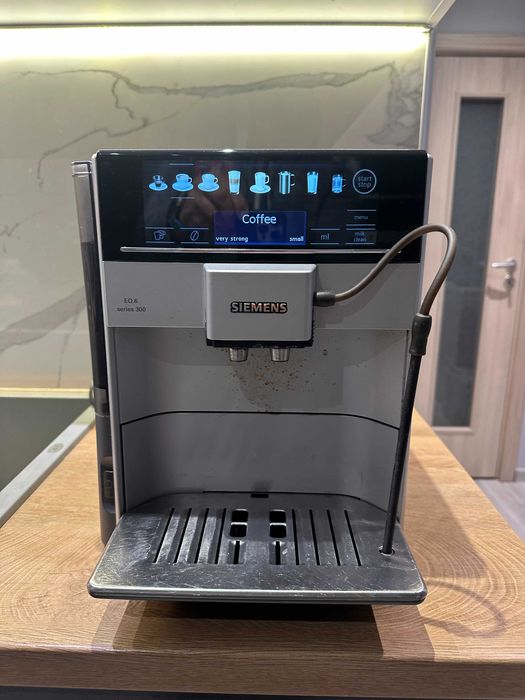 Кафемашина кафеавтомат каферобот Siemens EQ.6 Siemens EQ6-series 300