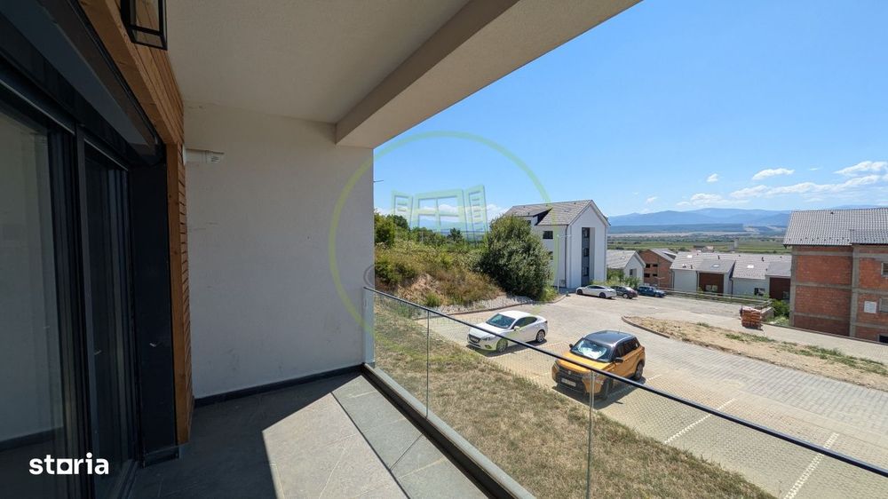 Vedere spre munti si parcare la DaVinci Homes - Apartament 1 camera de