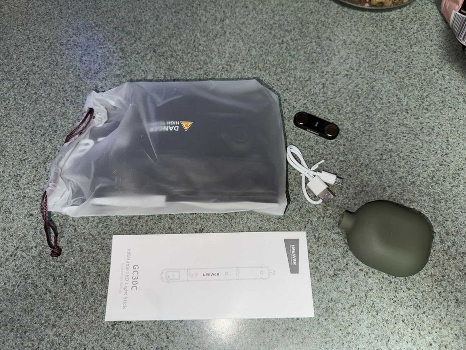 Neewer BASICS 30W Ръчна RGB филър лампа 90см, надуваема, 5000mAh-GC30C