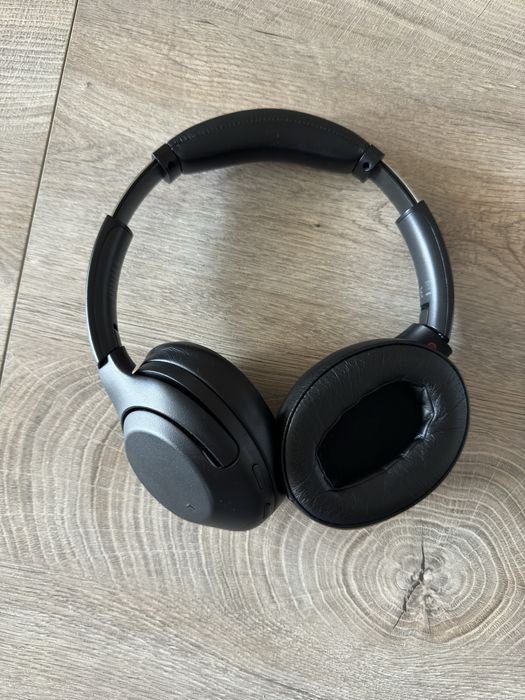 Продавам SONY WH-XB900N