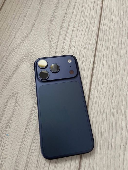 iphone 17 pro срочно.