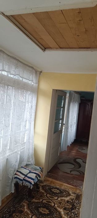 Casă bătrânească și teren in Tomești
