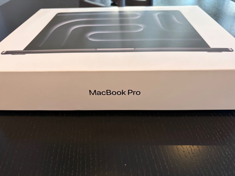 MacBook Pro 14 inch M4 pro 512gb
