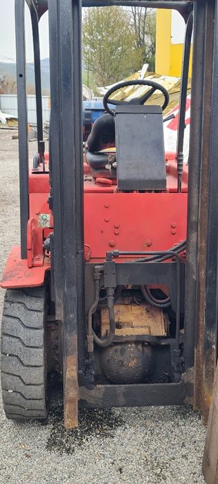 Vand/inchiriez motostivuitoare Caterpillar gpl