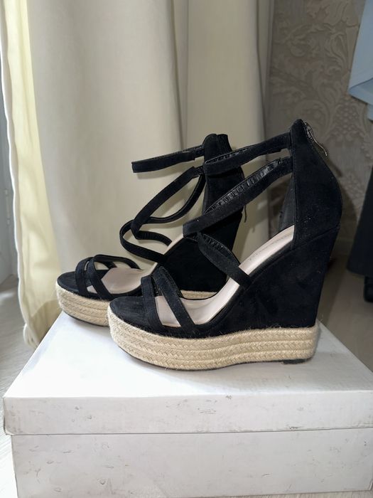 Босоножка на платформе за 5000 тг