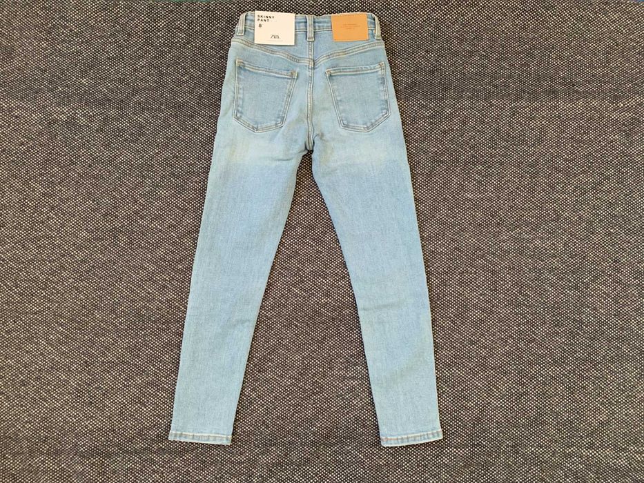 Нови дънки за момиче ZARA - размер 128 см
