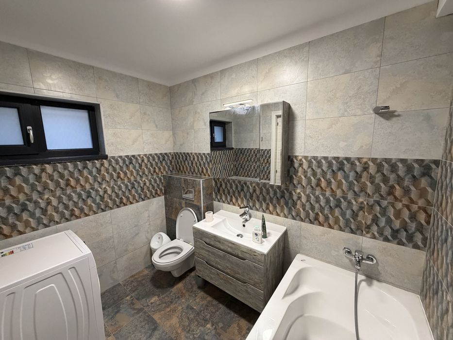 Inchiriez apartament 3 camere Tomis Plus