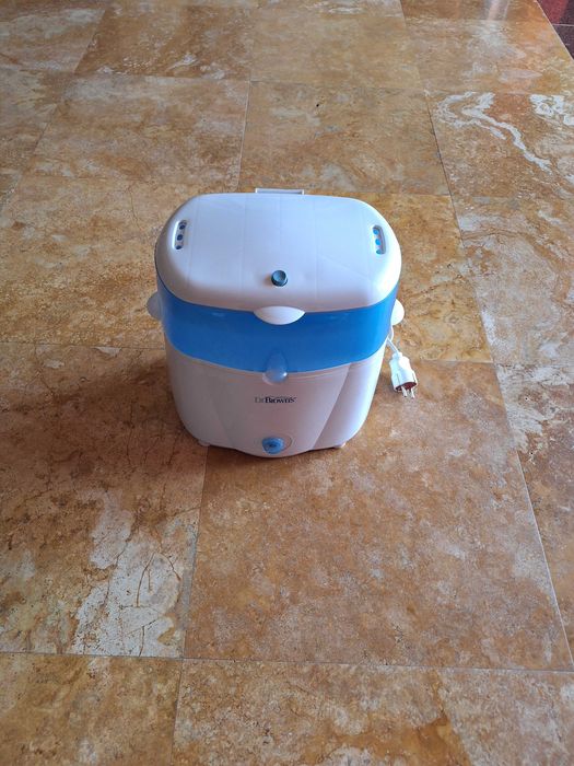 Vând sterilizator electric cu aburi Dr Browns
