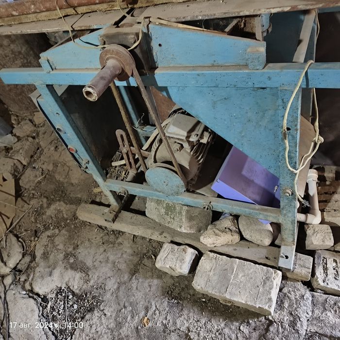 Станок для резки дерева б/у