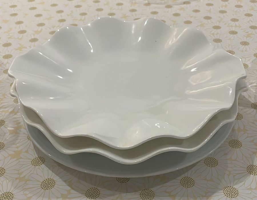 Посуда, чайный сервиз и тарелки  б/у