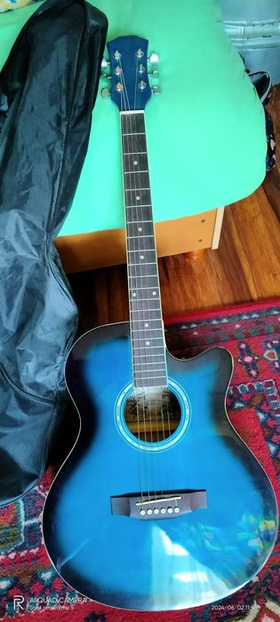 Гитара акустическая