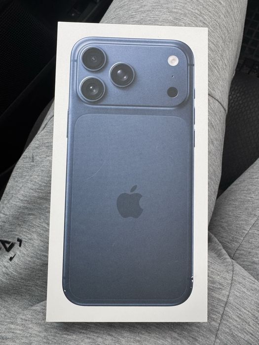 Iphone 17 Pro Max чисто нов неотварян.