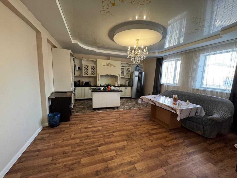 Продам Коттедж на 8 микрорайоне