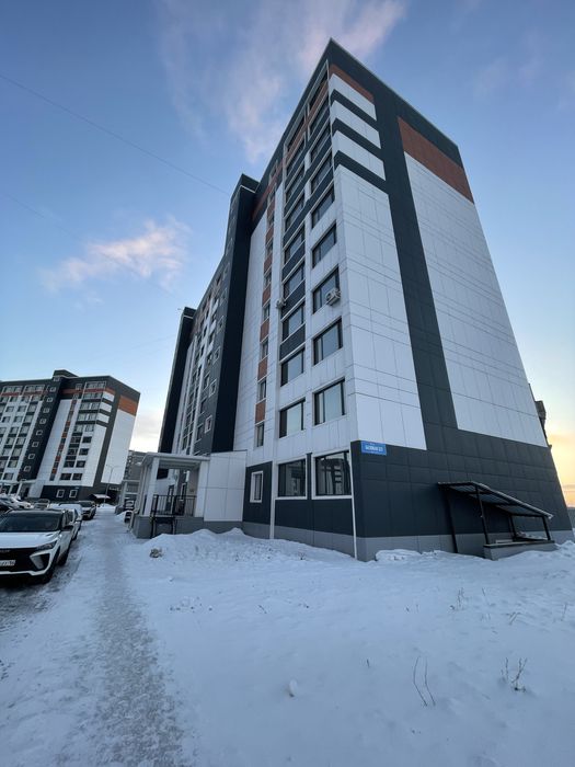 Продам 2шку на ул Базовая 2/3