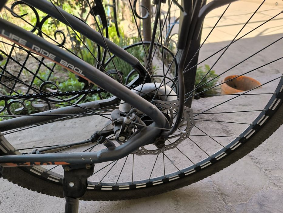 Продам велосипеды,один из них 29,другой 26  и детский складной.