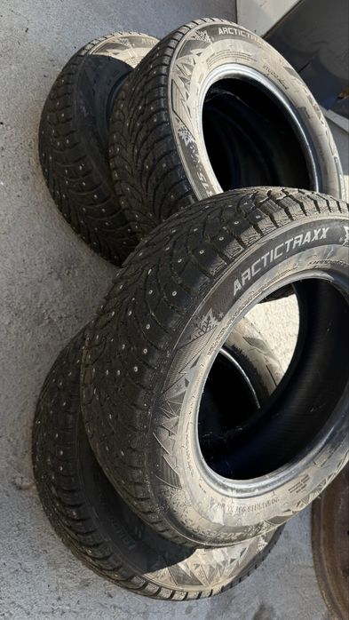 Продам шины зима 205/65/15