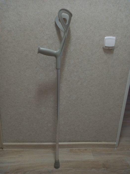 Продам тростик хорощем состояние