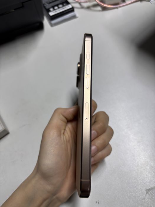 iPhone 16 pro max 512гб Срочно