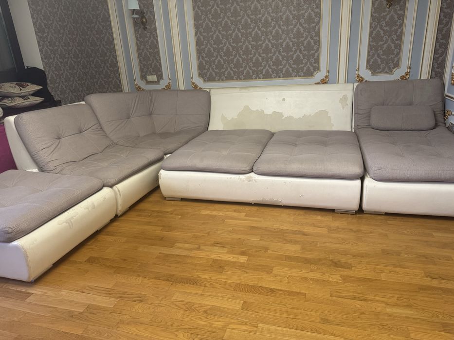 Срочно продам диван угловой