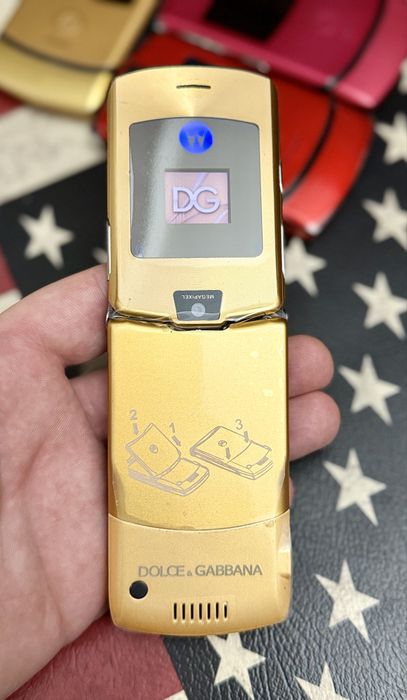 Motorola V3/V3i D&G ( Refurbished, ca noi /Libere de retea