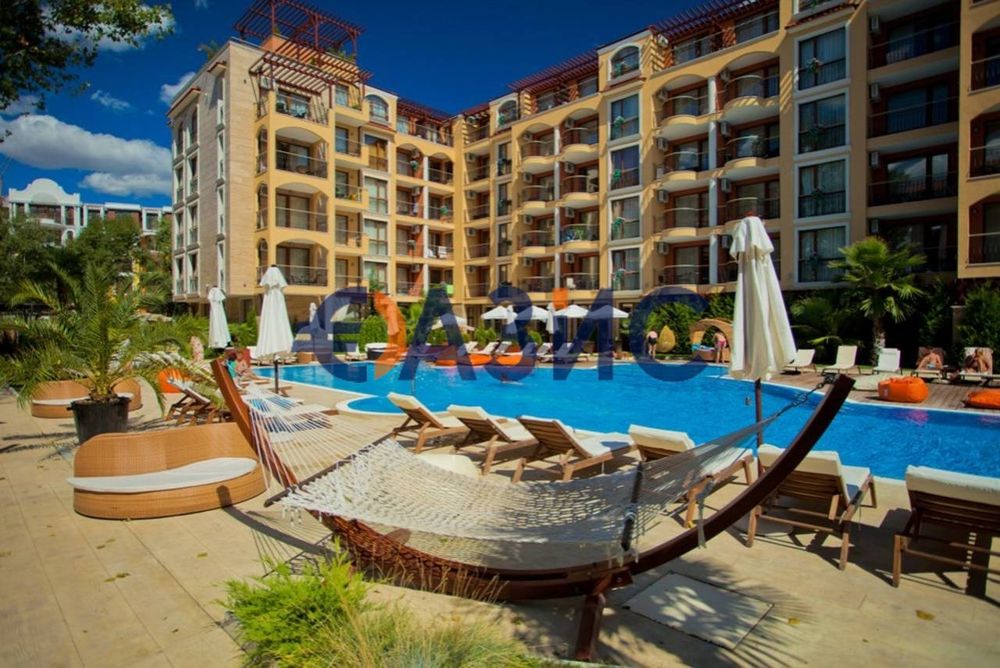 Продава се Двустаен апартамент в к.к. Слънчев бряг - 63 кв.м за 745 €/кв.м - Снимка #8