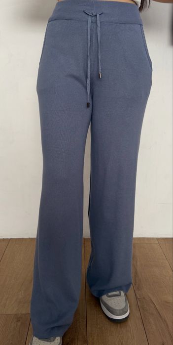 Трикотажные брюки с карманами