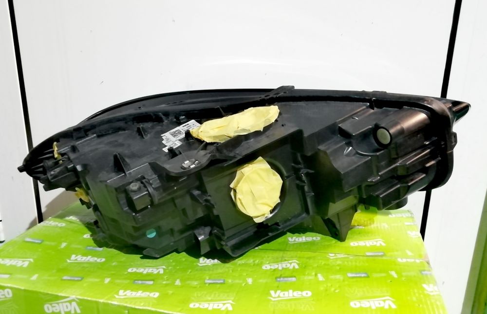 Фар Фарове за BMW 1 F40 / БМВ 1 Ф40 BMW LED.