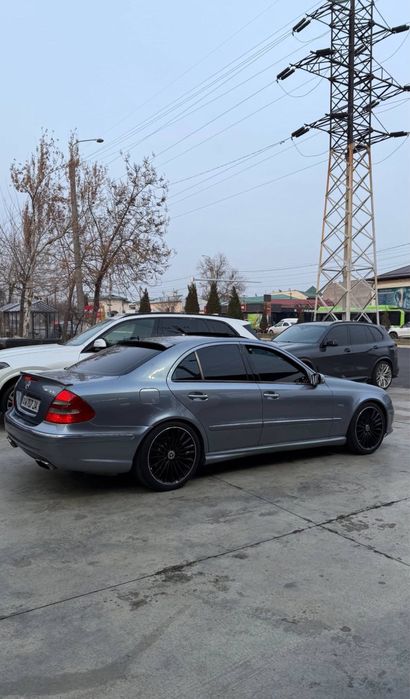 W211 Mercedes benz 3.7