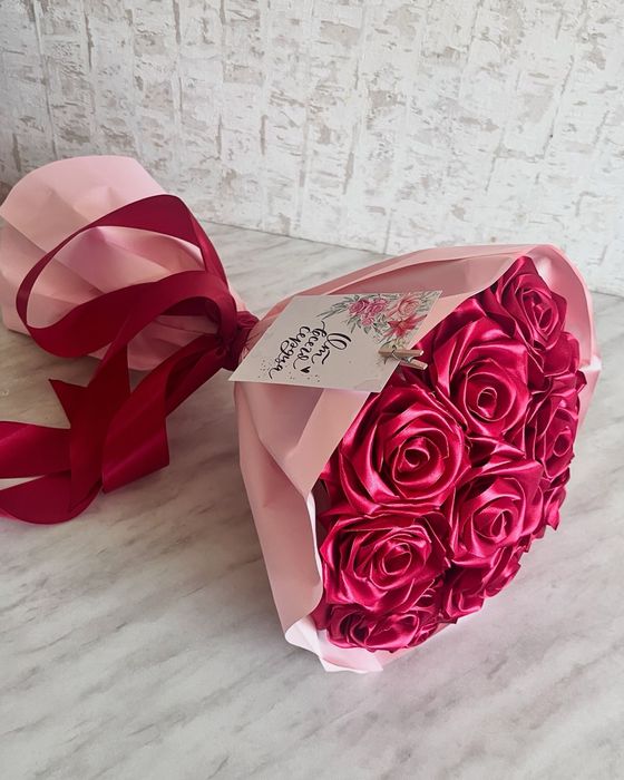 Атласные розы, пионы, тюльпаны