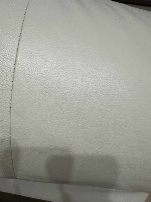 Диван  1.5 метра кожаный