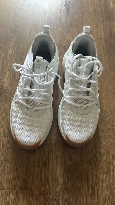 Продаются кроссовки оригинал