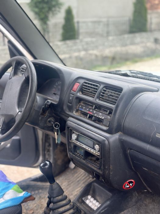 Vând Suzuki Jimny