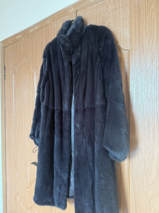 Продам норковую шубу