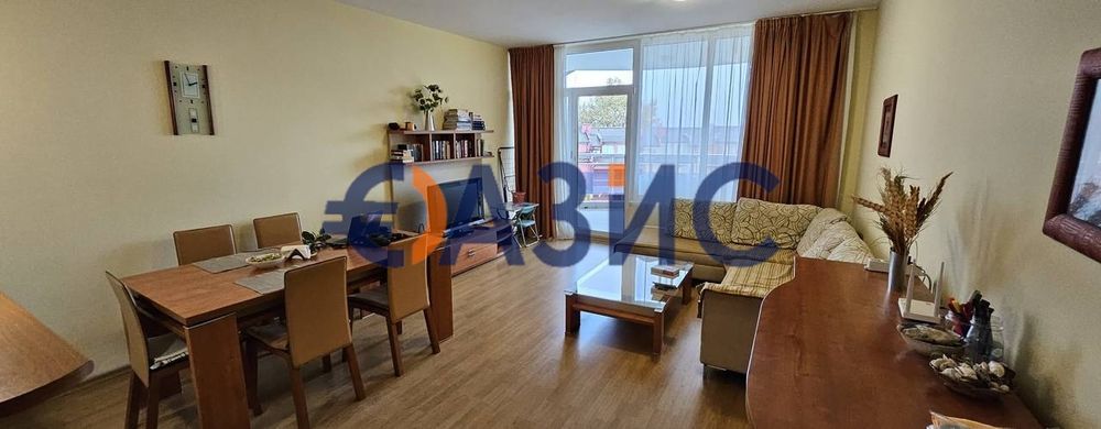 Просторен апартамент с 2 спални в комплекс" Оазис", Равда, България,