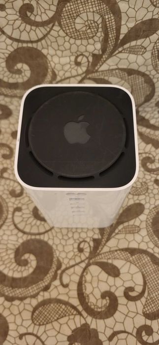 Apple AirPort Extreme Base Station (A1521) fuctional (fara hdd)  100 lei fix
