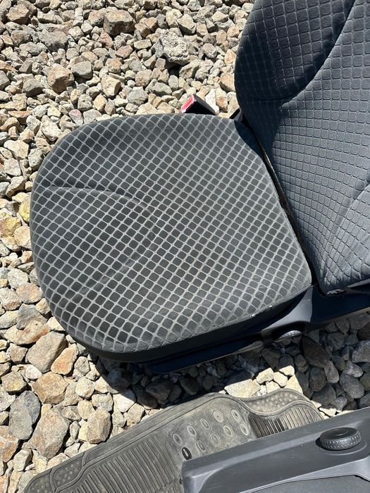 Седалки за Нисан микра