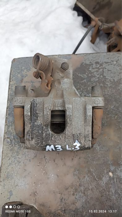 Суппорт задний Мазда 3 Mazda 3