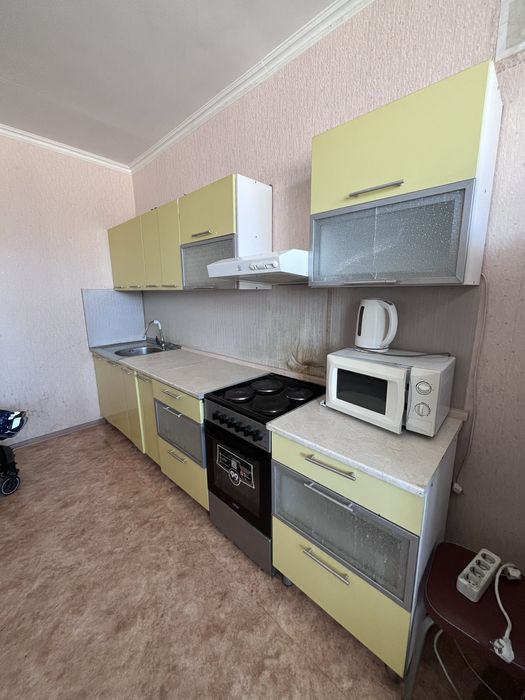 Кухня б/у гарнитур