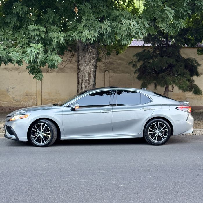 Toyota Camry 2021 Full