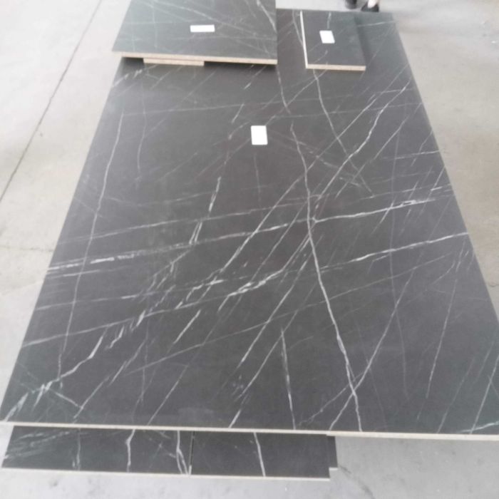 Разкрояване, кантиране и разпробиване на детайли за кухни по поръчка