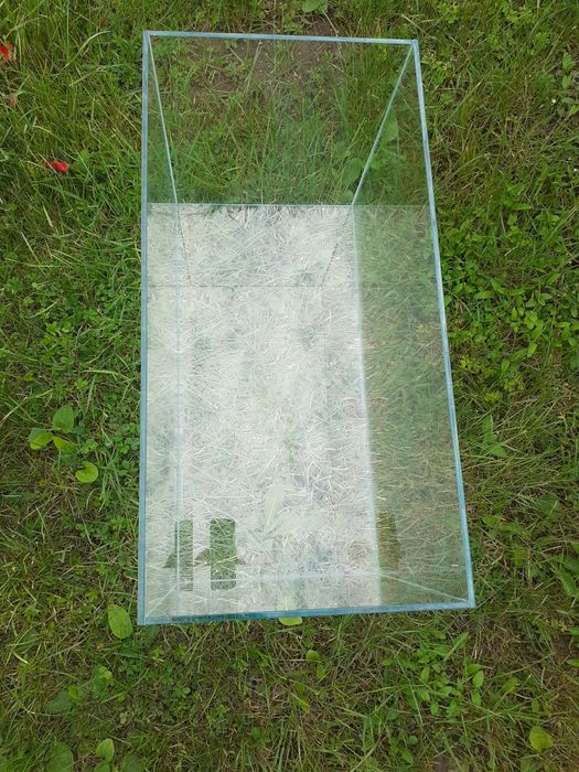 Acvariu mare   (sticla groasa de 6 mm)depentru pești sau reptile este nou!