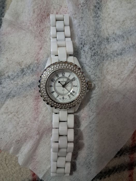 Часы Chanel женские