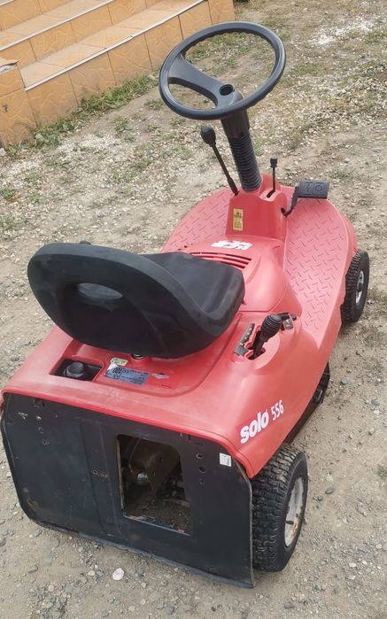 Tractoras iarbă Solo 556