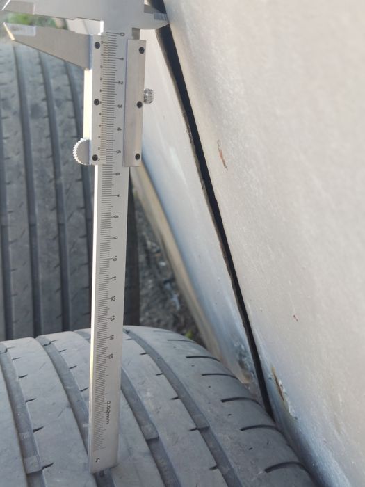Продам шины летние Maxxis