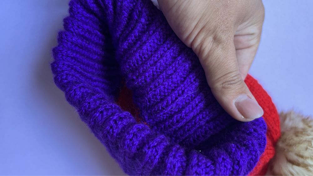 Вязанная шапка ручной работы НОВАЯ