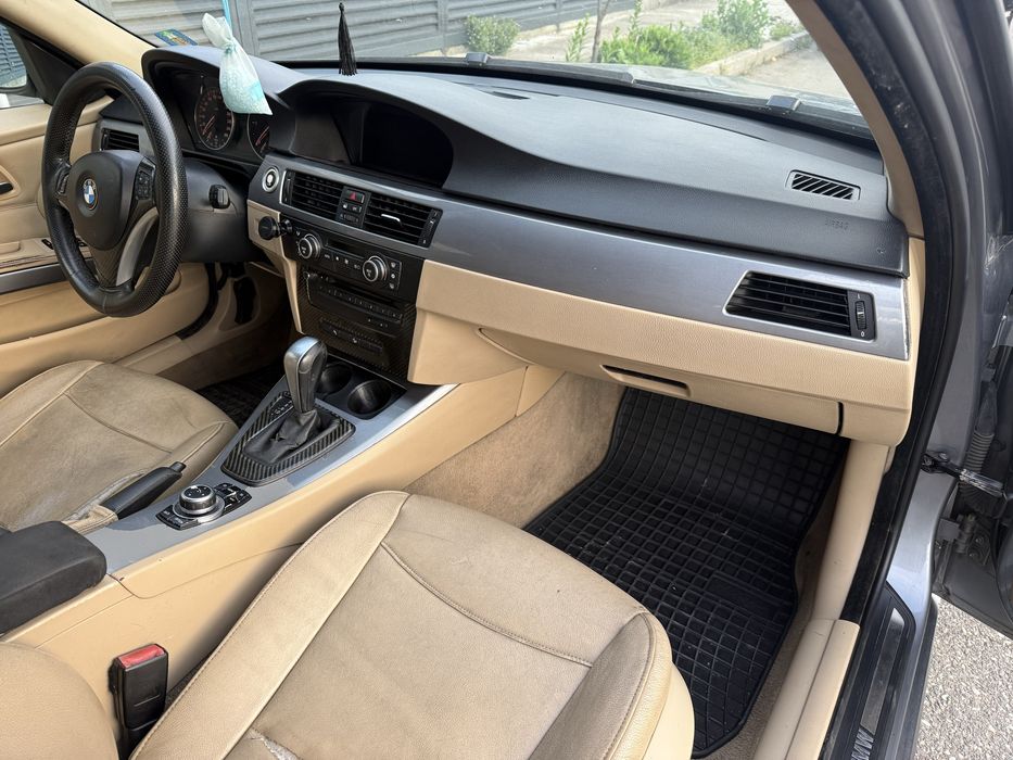 Plansa bord Bmw e90 e91 e92 e93 cu navigatie