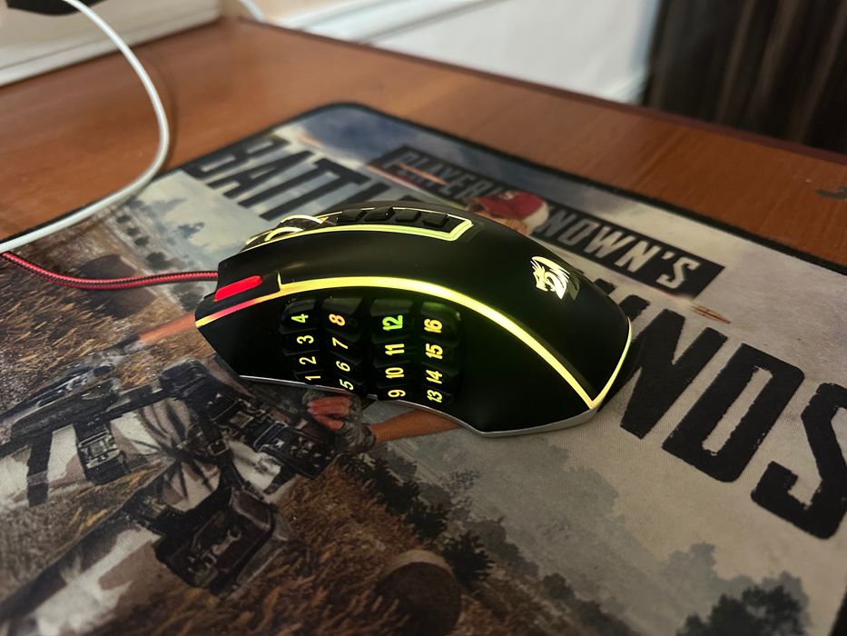 Игровой мышка  для компьютера