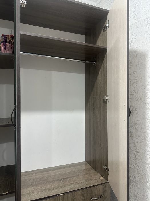 Продам шкаф для одежды