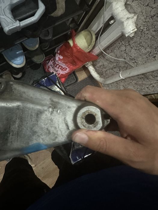 Кранштейн (лапка) опоры двигателя 112 мерседес