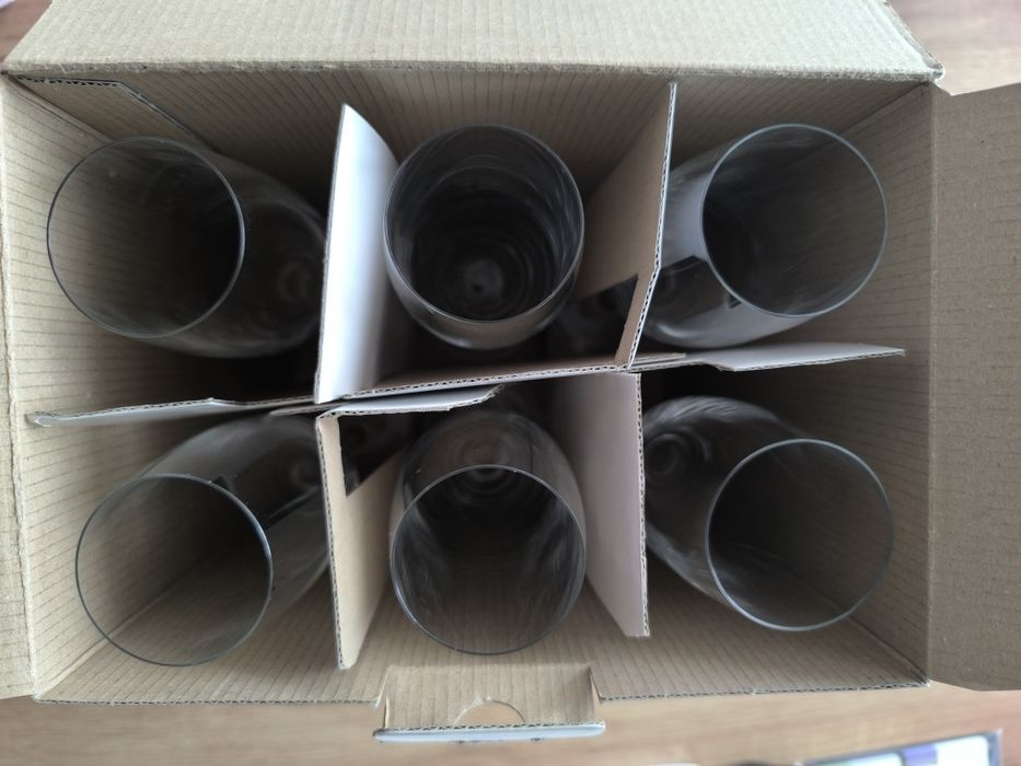 Стъклени  чаши за вино